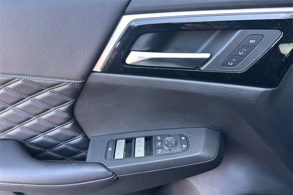 New 2025 Mitsubishi Outlander SEL image 12