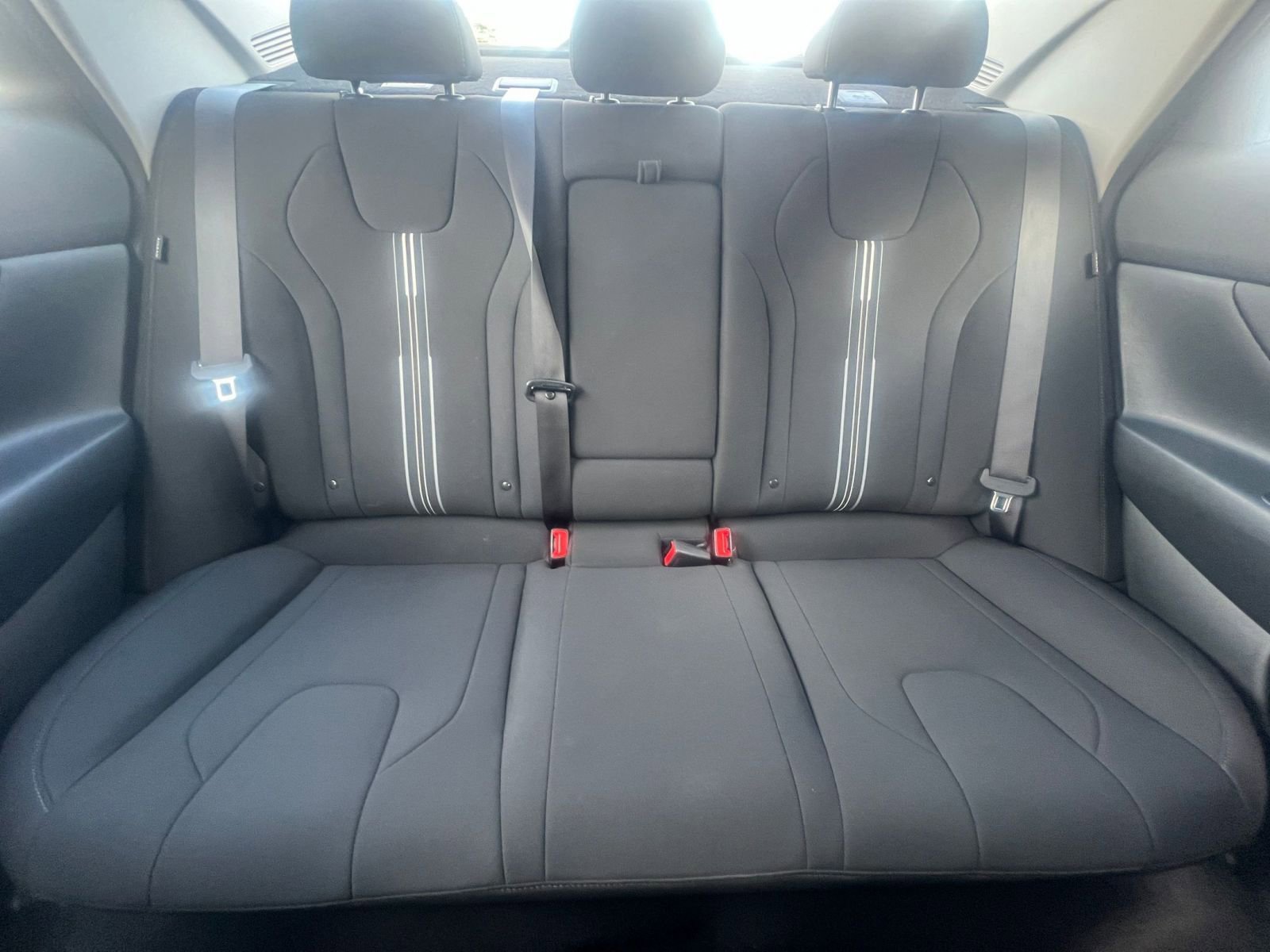 Used 2025 Hyundai Elantra SEL FWD image 38