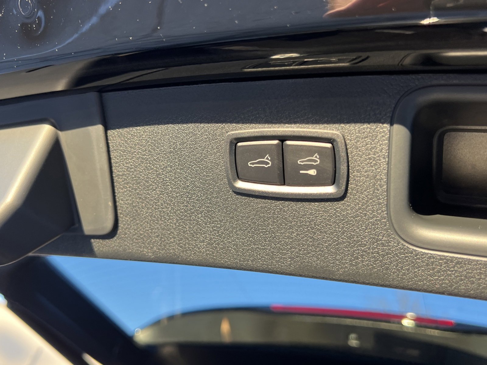 New 2026 Porsche Macan image 19