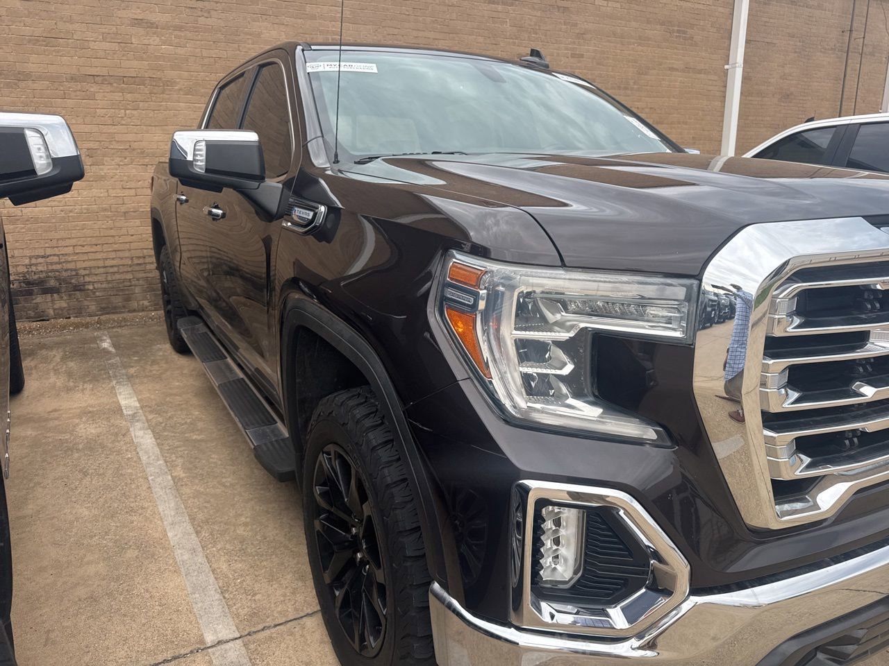 Used 2020 GMC Sierra 1500 SLT RWD image 3