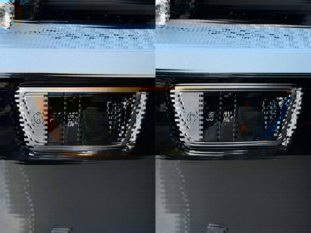 New 2026 Cadillac Optiq Sport 2 image 20