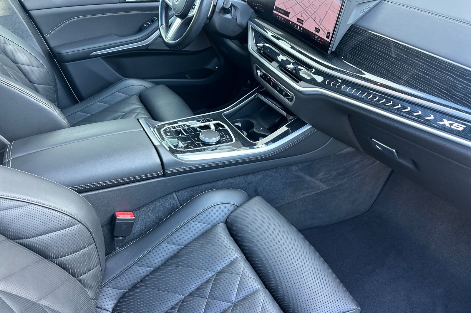 Used 2024 BMW X5 xDrive50e w/ M Sport Package AWD/4WD image 15