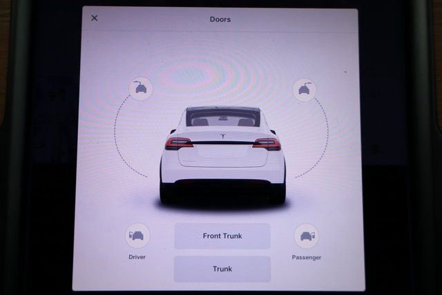 Used 2019 Tesla Model X Long Range image 9