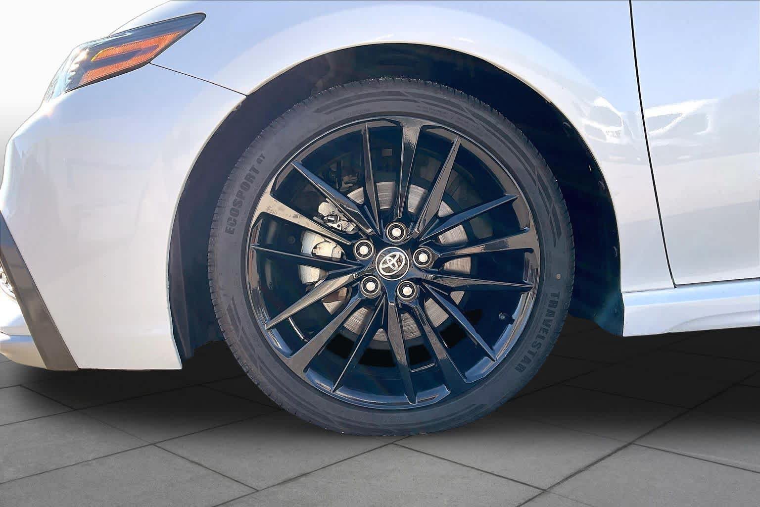 Used 2021 Toyota Camry XSE w/ Cold Weather Package FWD image 10