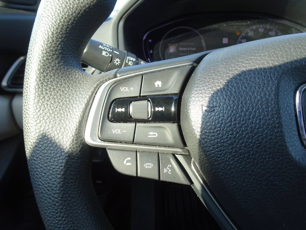 Used 2018 Honda Accord EX image 23