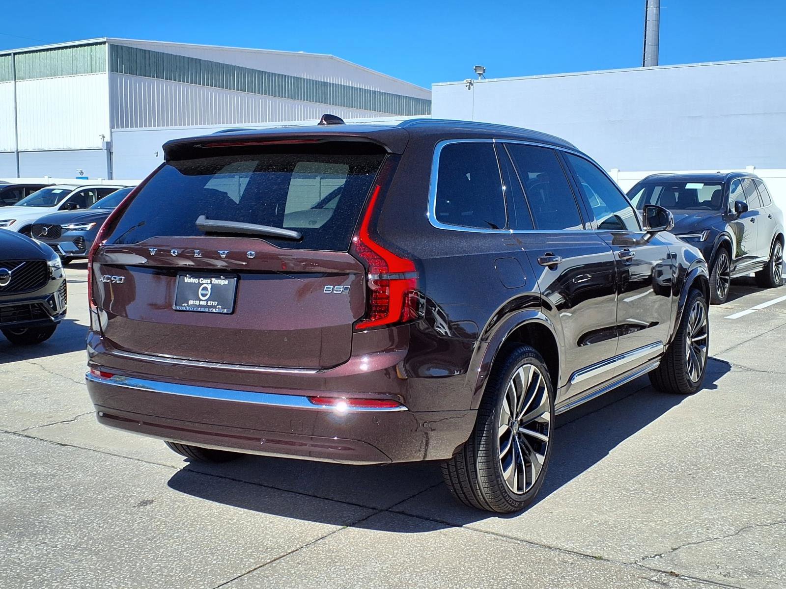 New 2026 Volvo XC90 B5 Core w/ Protection Package Premier image 7