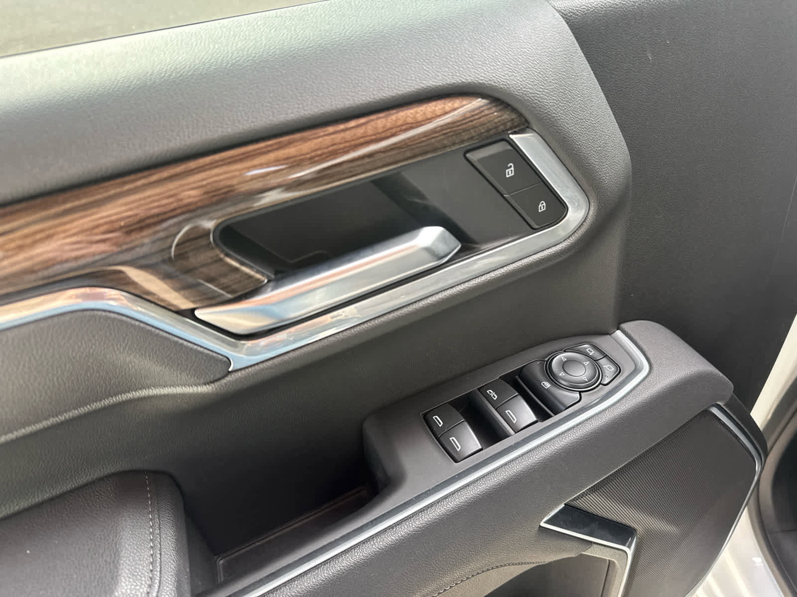 Certified 2025 Chevrolet Silverado 1500 LT image 16