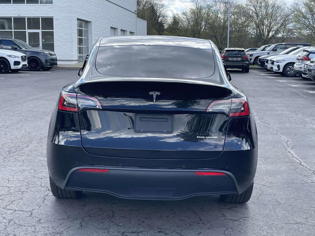 Used 2020 Tesla Model Y Long Range image 4