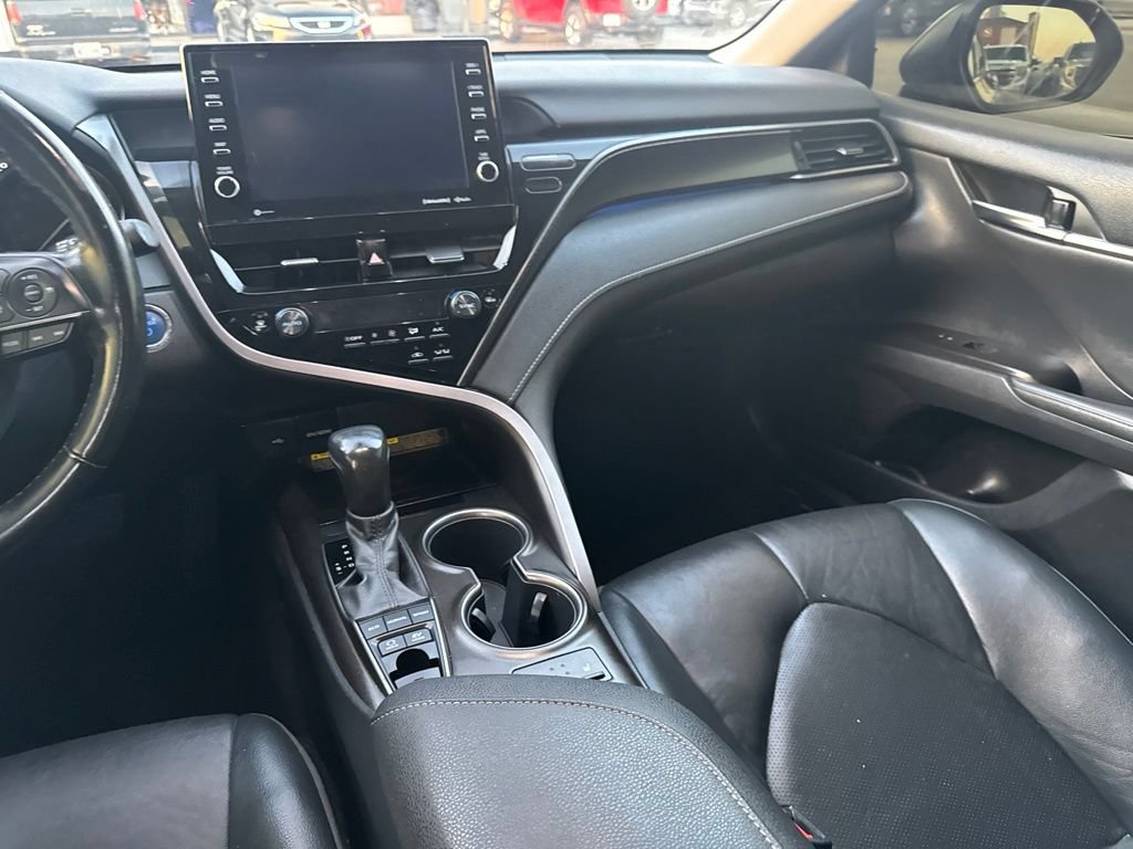Used 2021 Toyota Camry XSE FWD image 14