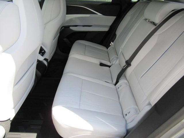 New 2025 Cadillac Lyriq Luxury image 28