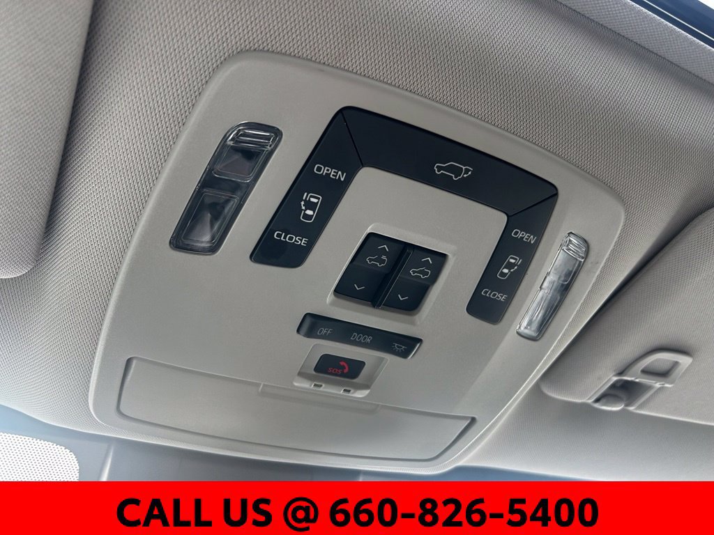 Certified 2025 Toyota Sienna XLE w/ XLE Plus Package FWD image 17