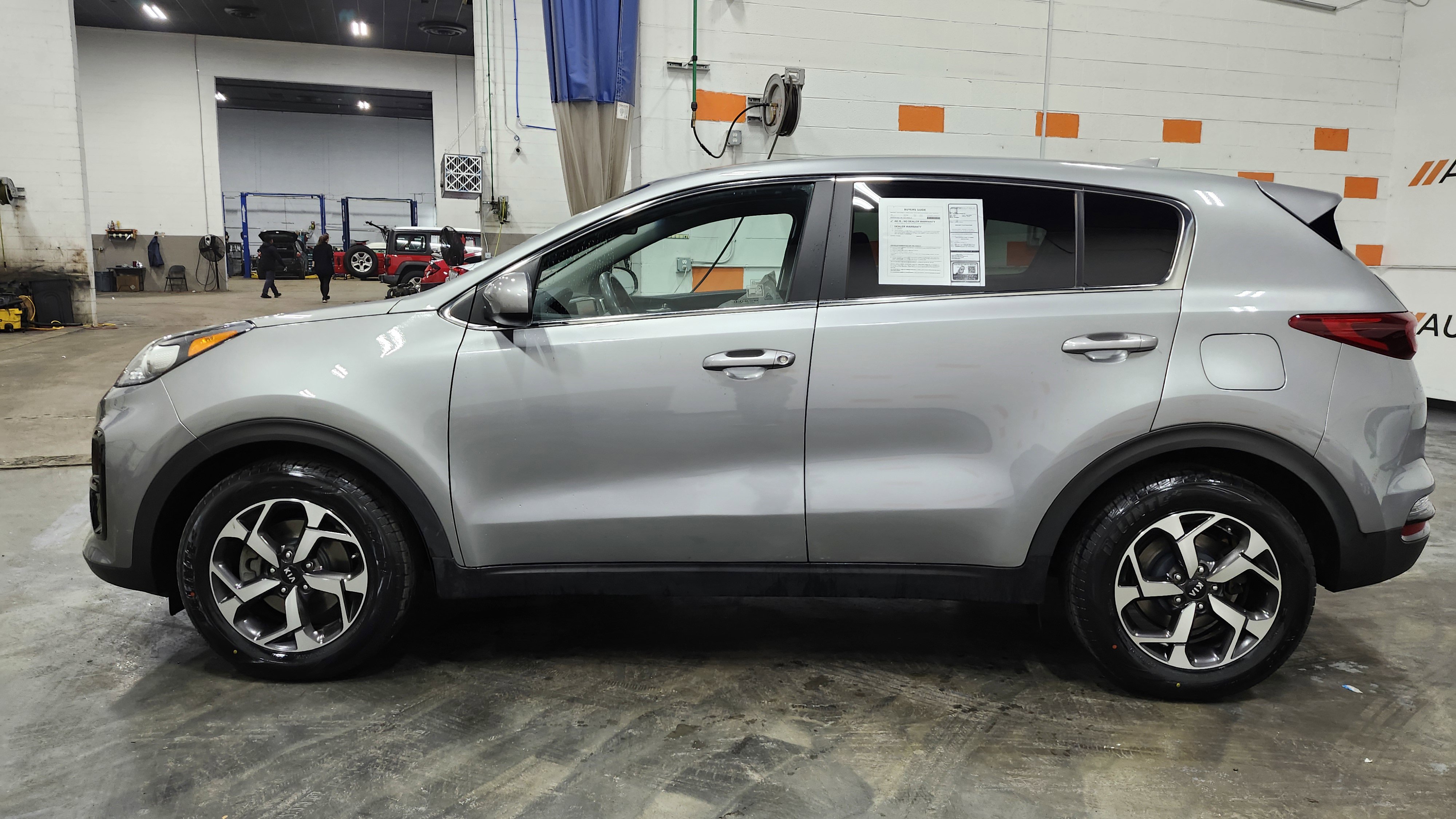 Used 2022 Kia Sportage LX image 13