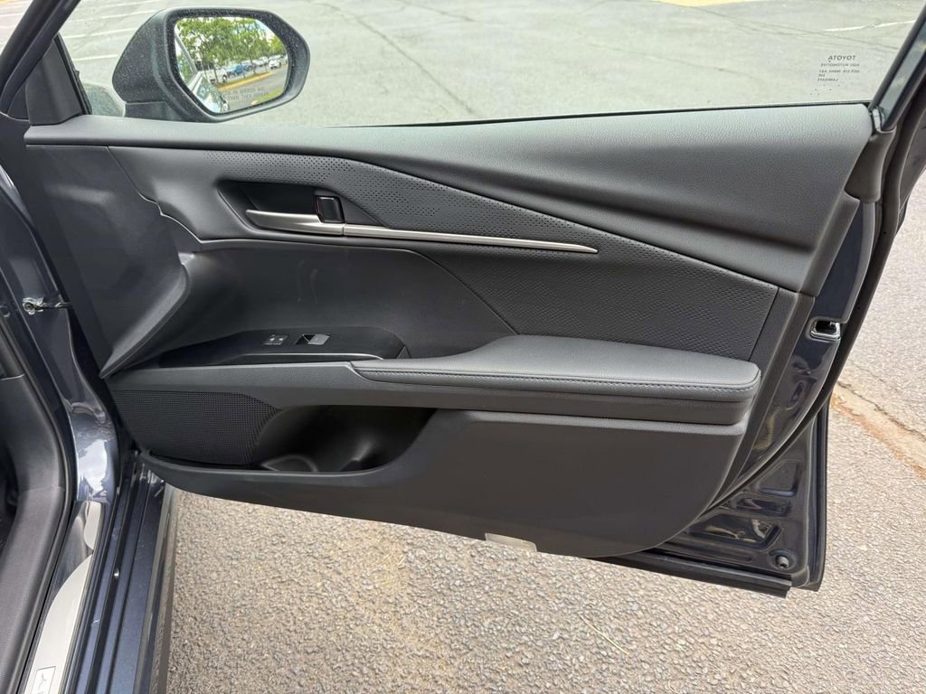 Used 2026 Toyota Camry XSE AWD/4WD image 15