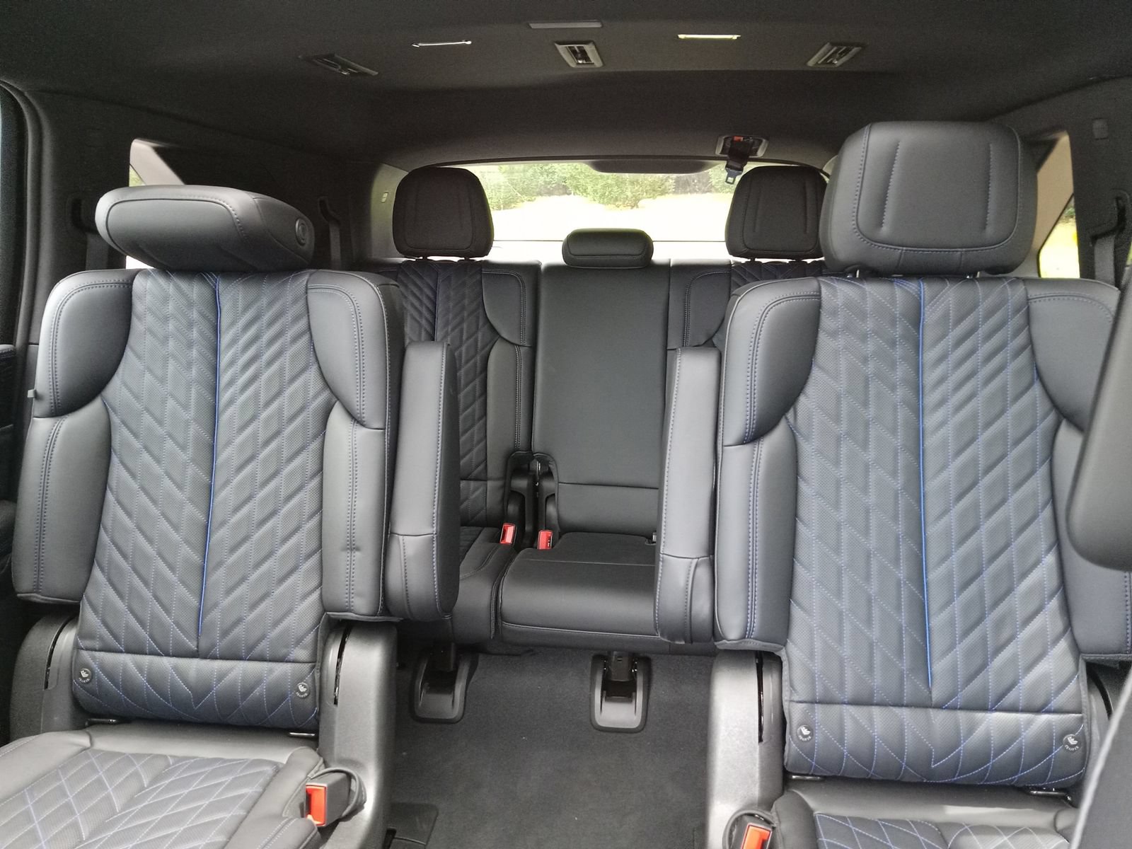 New 2026 Cadillac Escalade IQ Sport 1 w/ LPO, ONYX Package AWD/4WD image 21