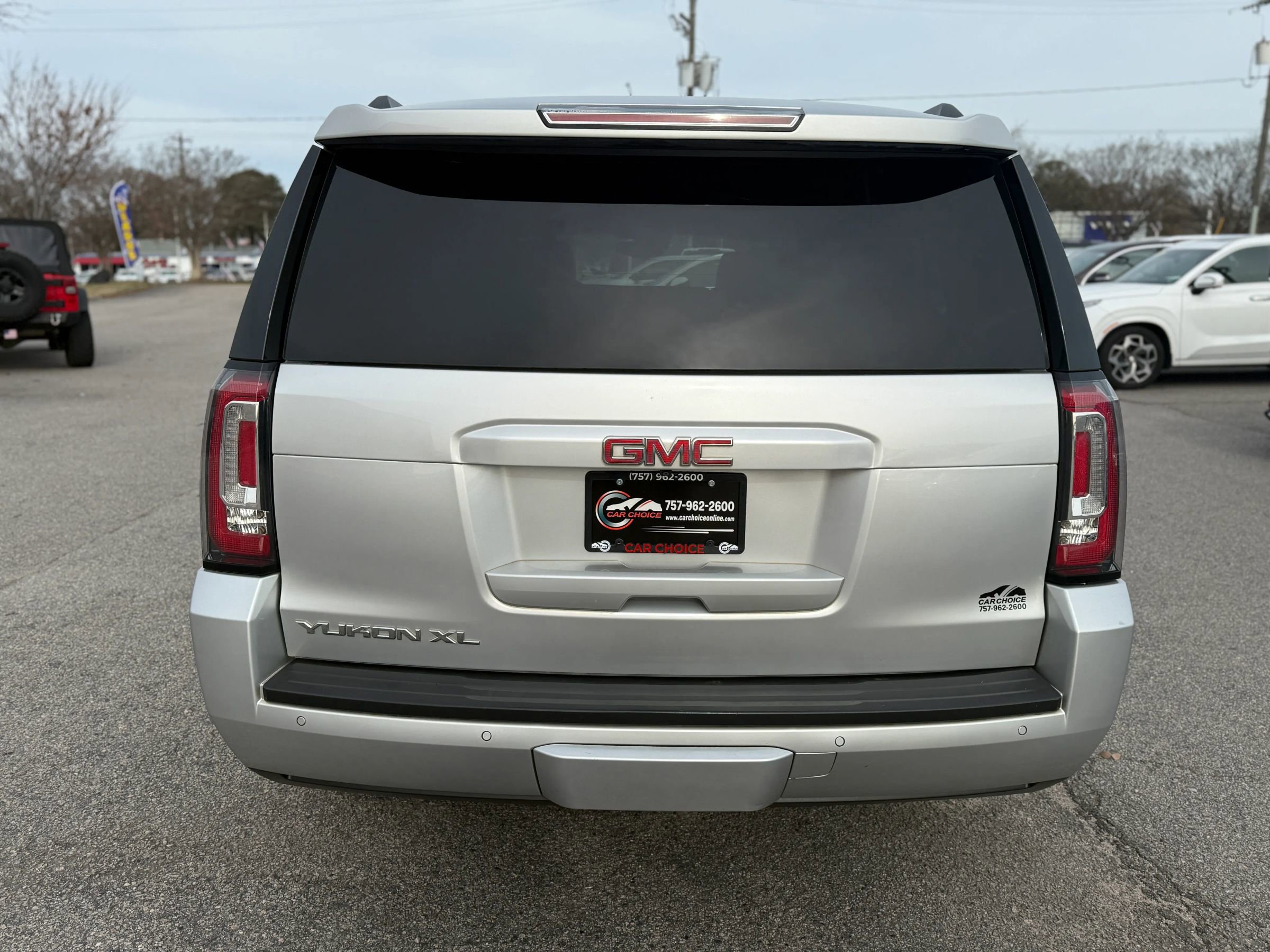 Used 2018 GMC Yukon XL SLT w/ Open Road Package image 8