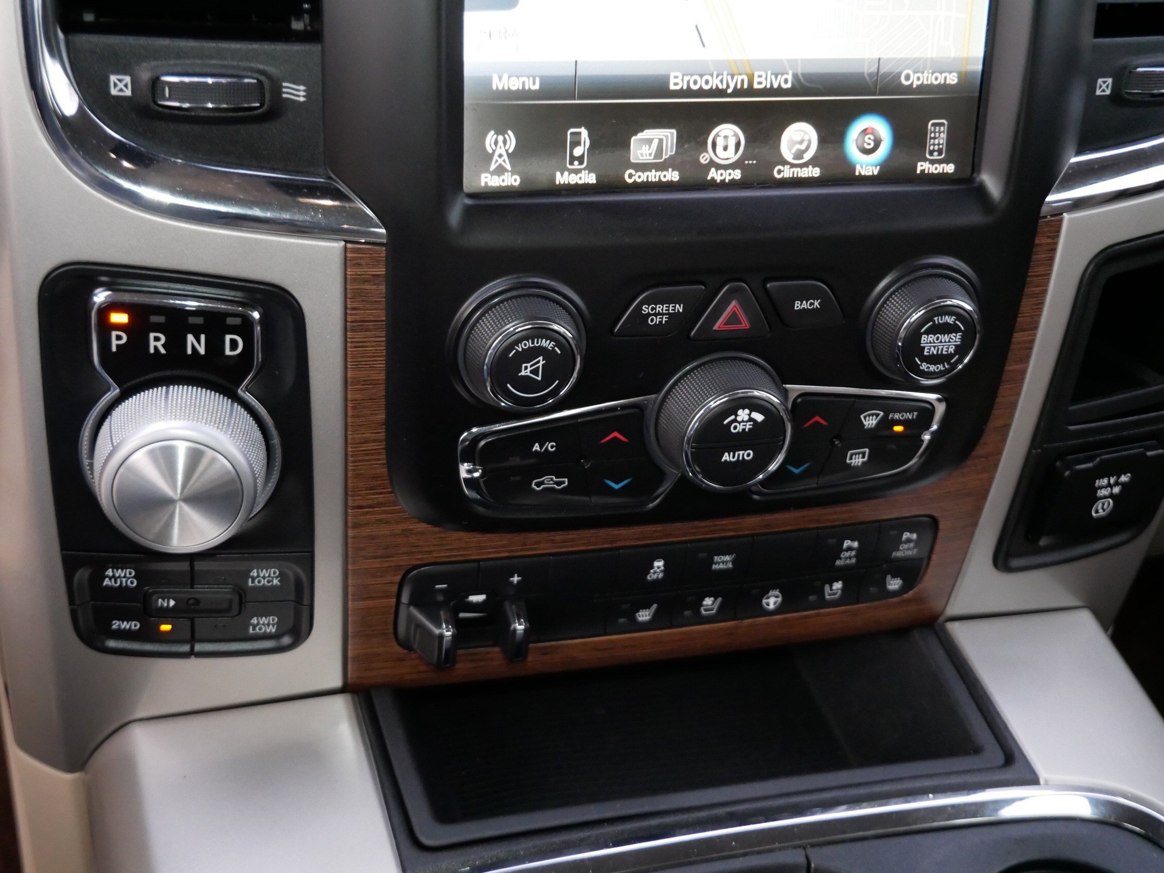 Used 2017 RAM 1500 Laramie w/ Convenience Group image 23