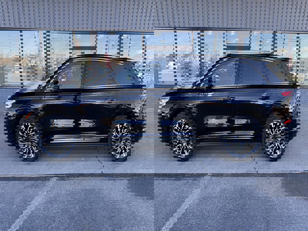 Used 2022 Lincoln Corsair Reserve w/ Equipment Group 201A image 8