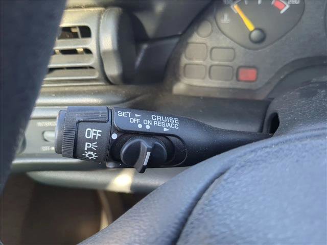 Used 1995 Pontiac Grand Am SE image 16