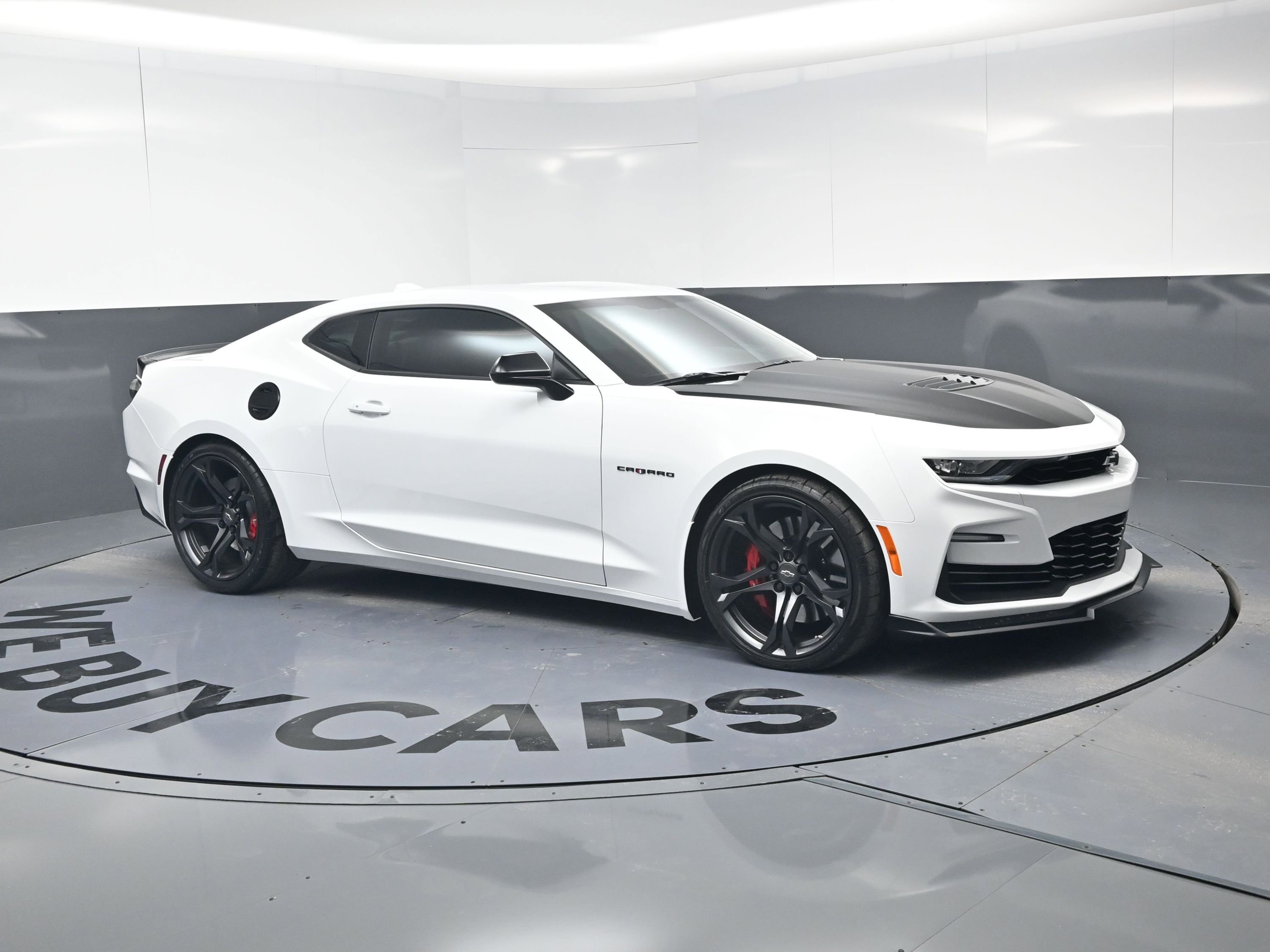 Used 2023 Chevrolet Camaro SS RWD image 2