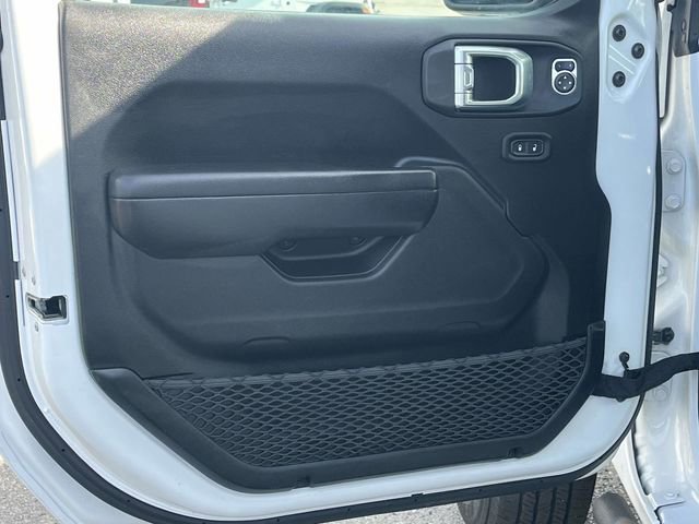 Used 2021 Jeep Gladiator Sport image 14