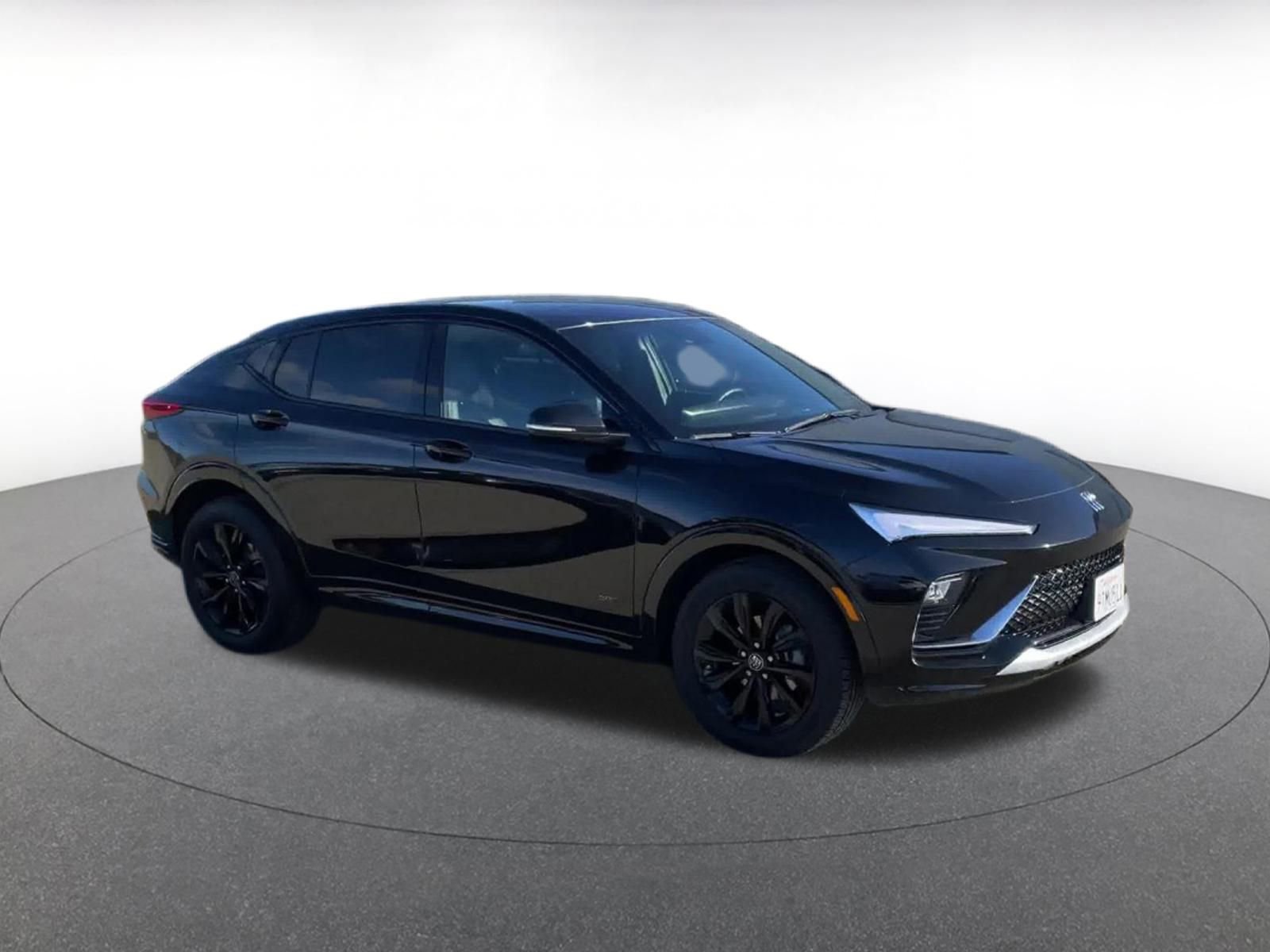 Used 2025 Buick Envista Sport Touring image 2