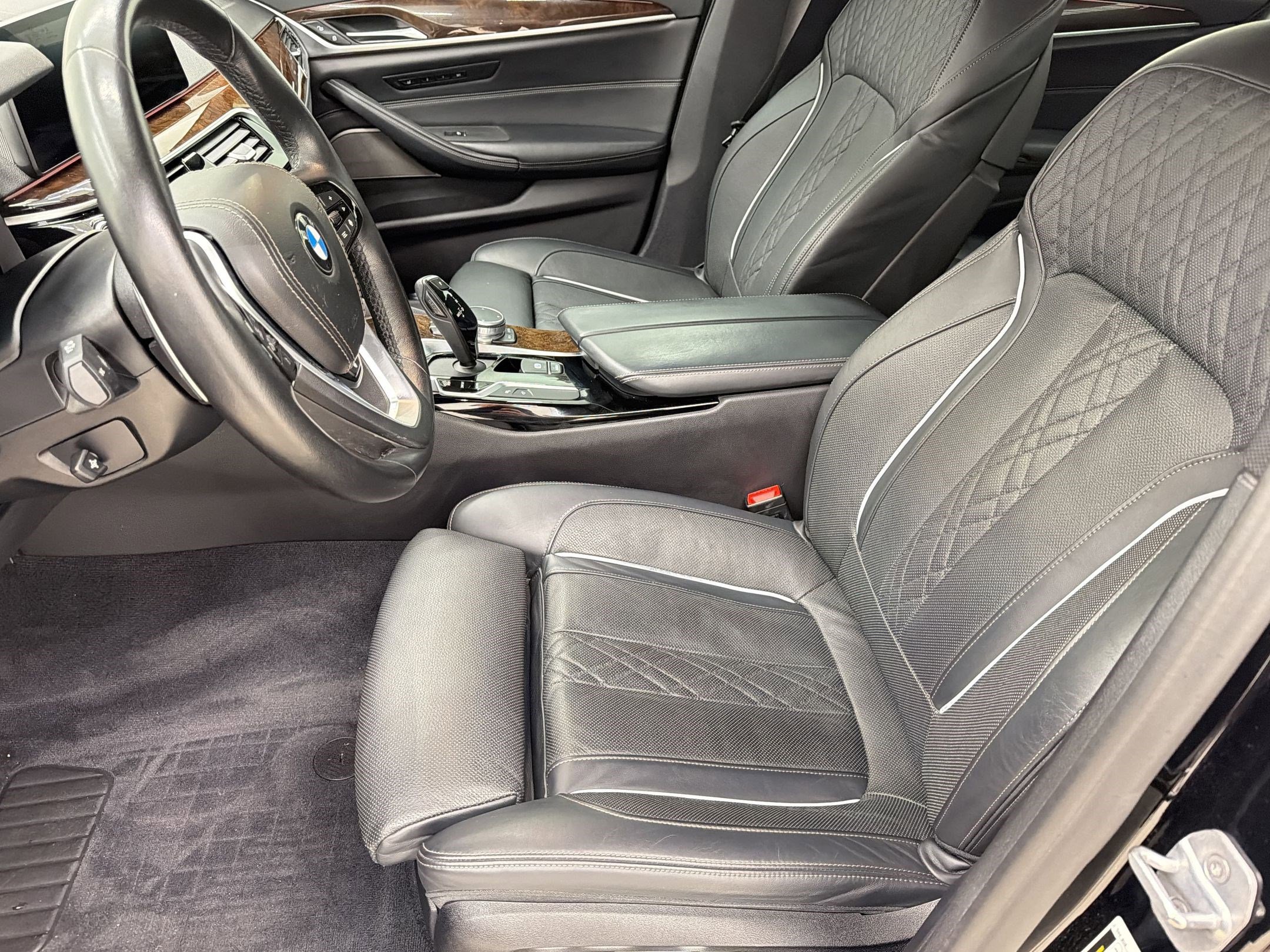 Used 2020 BMW 540i xDrive w/ Premium Package AWD/4WD image 5