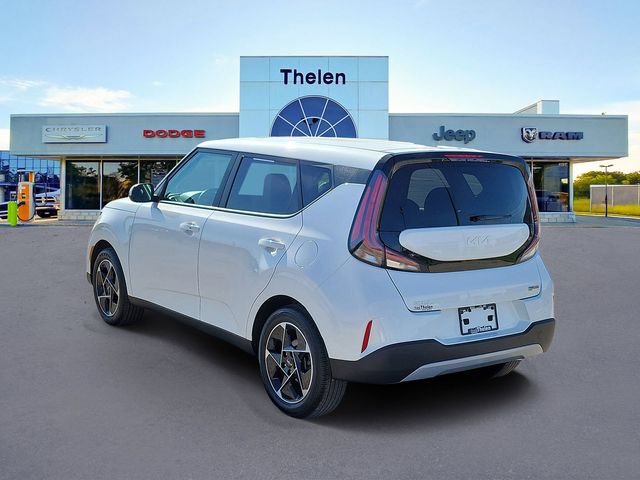 Used 2025 Kia Soul EX FWD image 3