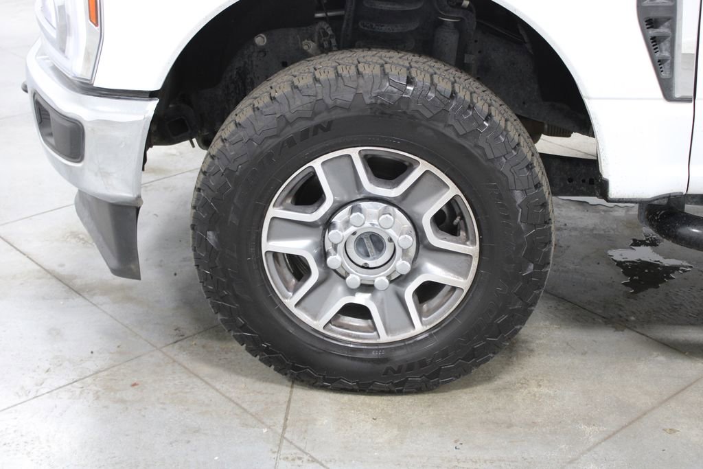 Used 2024 Ford F250 Lariat AWD/4WD image 22