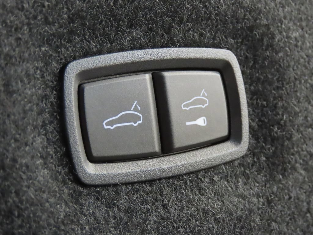 New 2026 Porsche Taycan Turbo AWD/4WD image 47