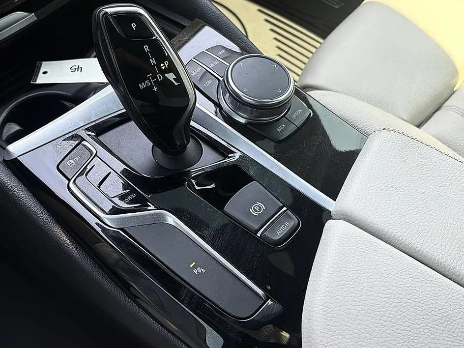 Used 2017 BMW 530i RWD image 30