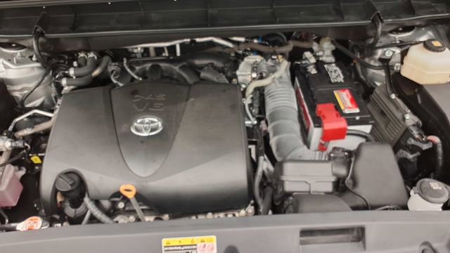 Used 2020 Toyota Highlander XLE image 34