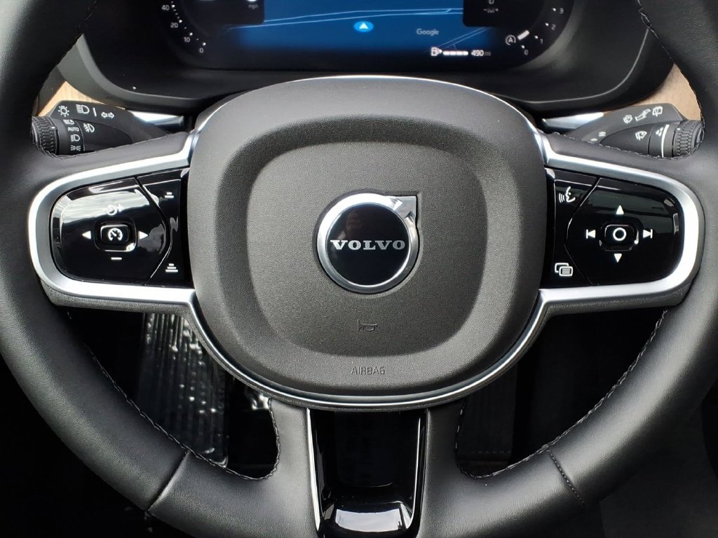 Certified 2026 Volvo XC60 B5 Ultra AWD/4WD image 13