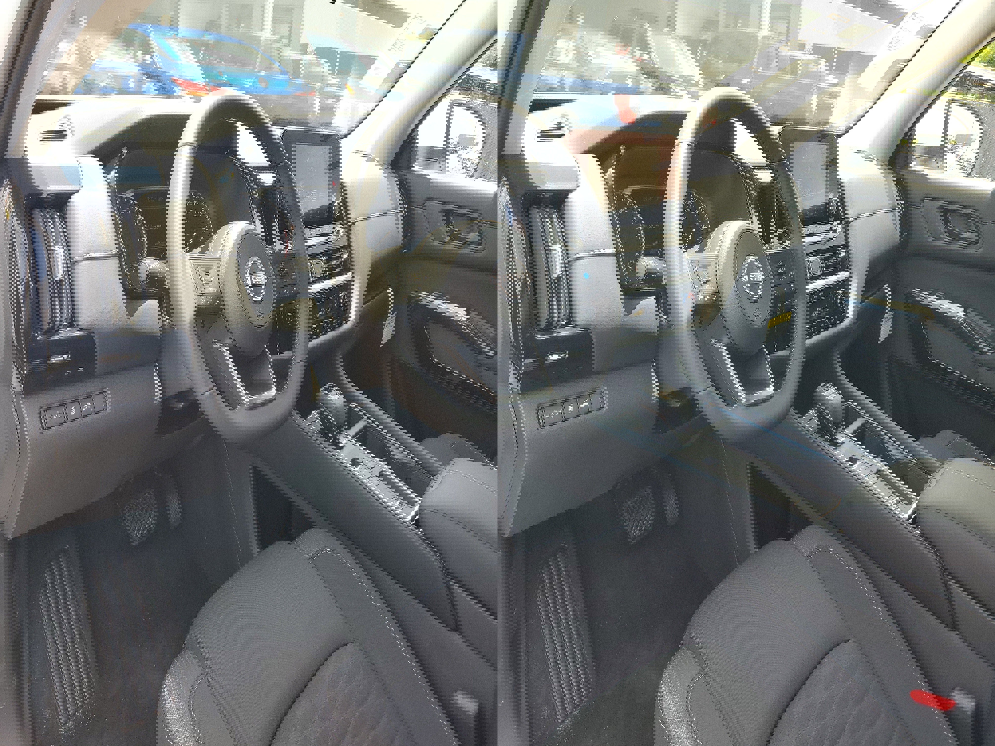 New 2025 Nissan Pathfinder SV image 8