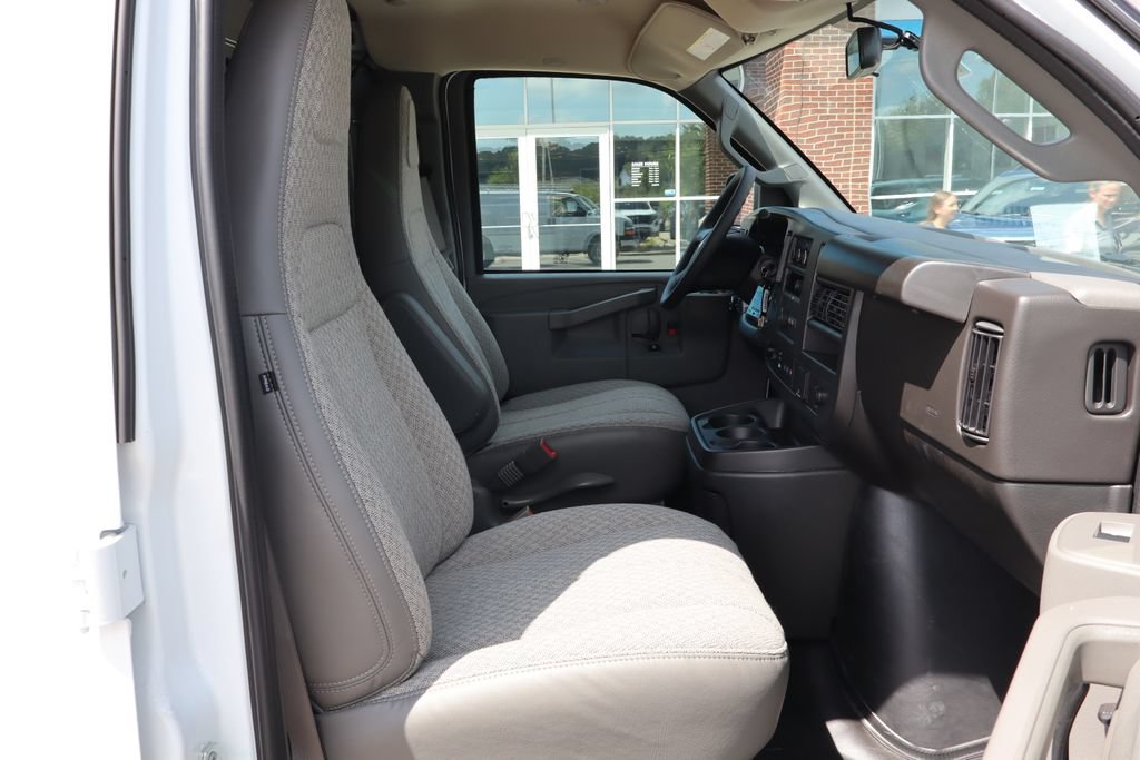 New 2025 Chevrolet Express 2500 w/ Driver Convenience Package RWD image 37