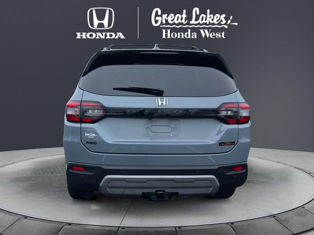 Used 2023 Honda Pilot TrailSport image 4