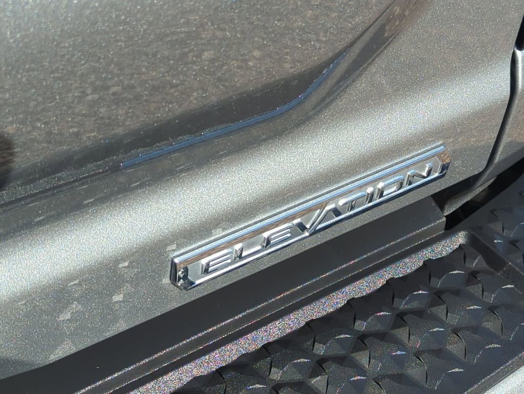 Used 2024 GMC Canyon Elevation image 28