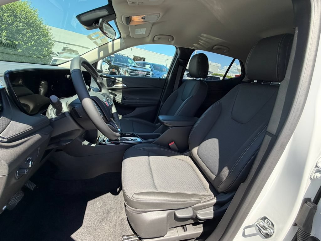 Certified 2026 Buick Encore GX Preferred AWD/4WD image 21