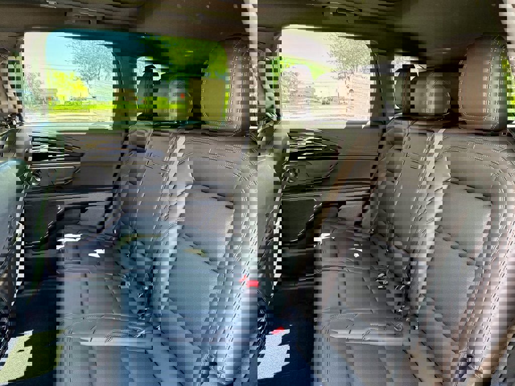 New 2025 Lincoln Nautilus Premier w/ Equipment Group 102A image 11