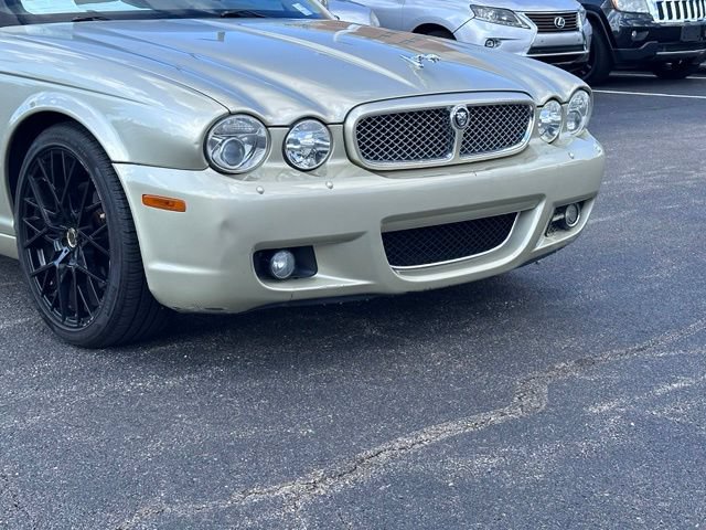 Used 2008 Jaguar XJ8 RWD image 2