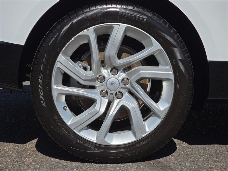 Used 2019 Land Rover Range Rover Sport HSE AWD/4WD image 40