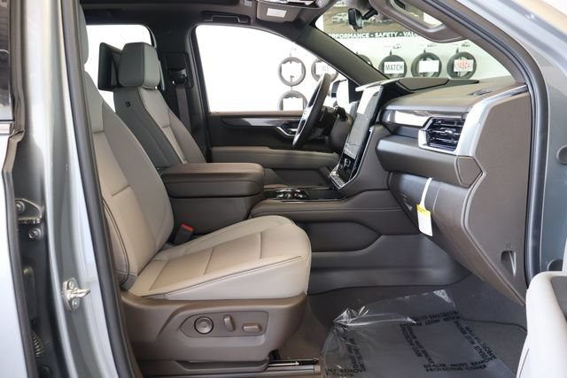New 2026 GMC Yukon XL Elevation w/ Elevation Premium Package AWD/4WD image 26
