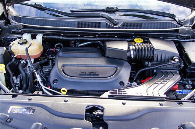 Used 2020 Chrysler Pacifica Touring-L image 26