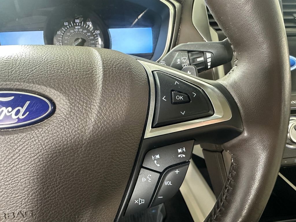 Used 2017 Ford Fusion Platinum AWD/4WD image 26