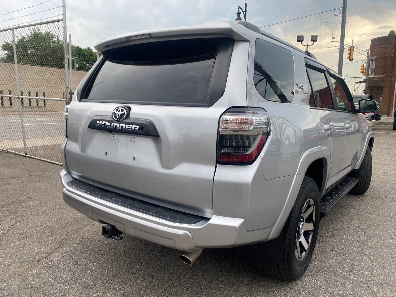 Used 2018 Toyota 4Runner Limited image 8