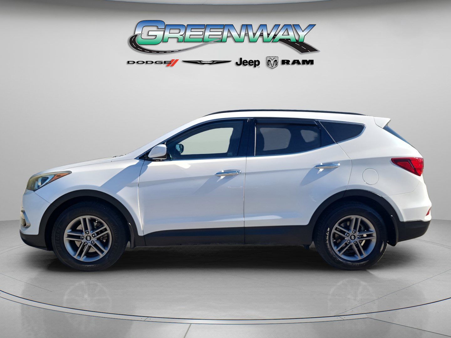 Used 2017 Hyundai Santa Fe Sport image 2