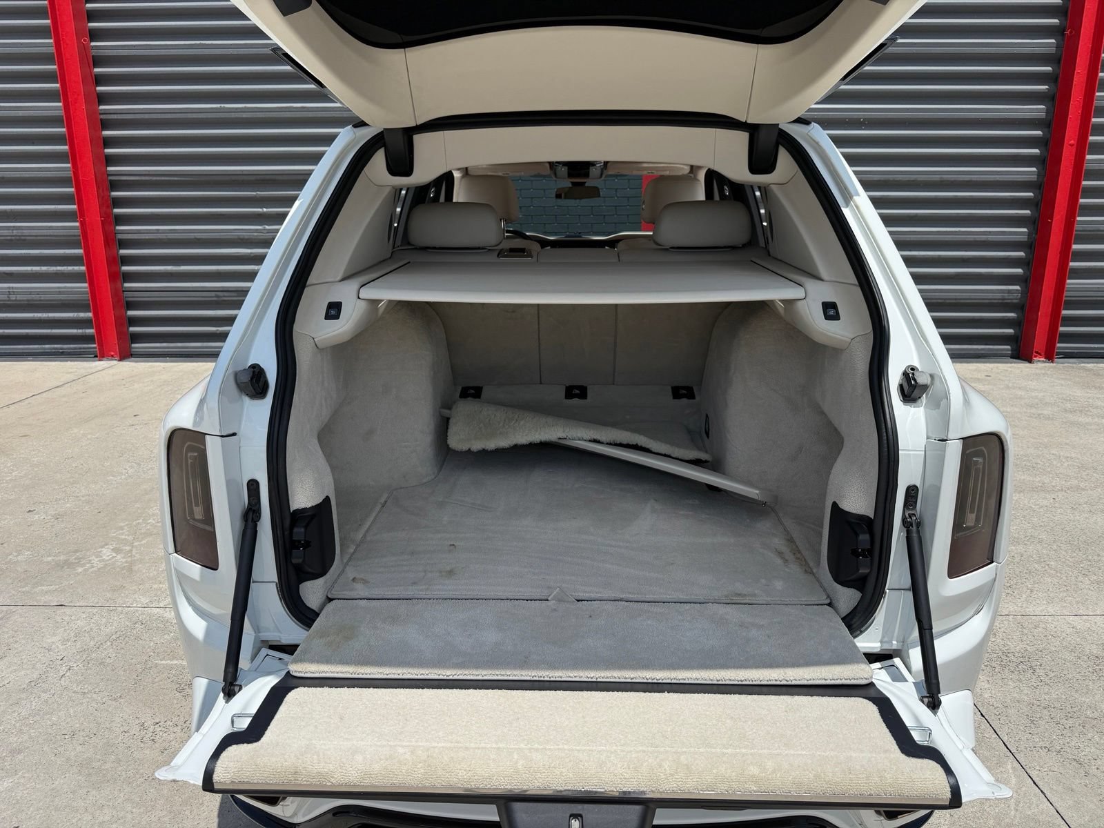 Used 2019 Rolls-Royce Cullinan AWD/4WD image 47