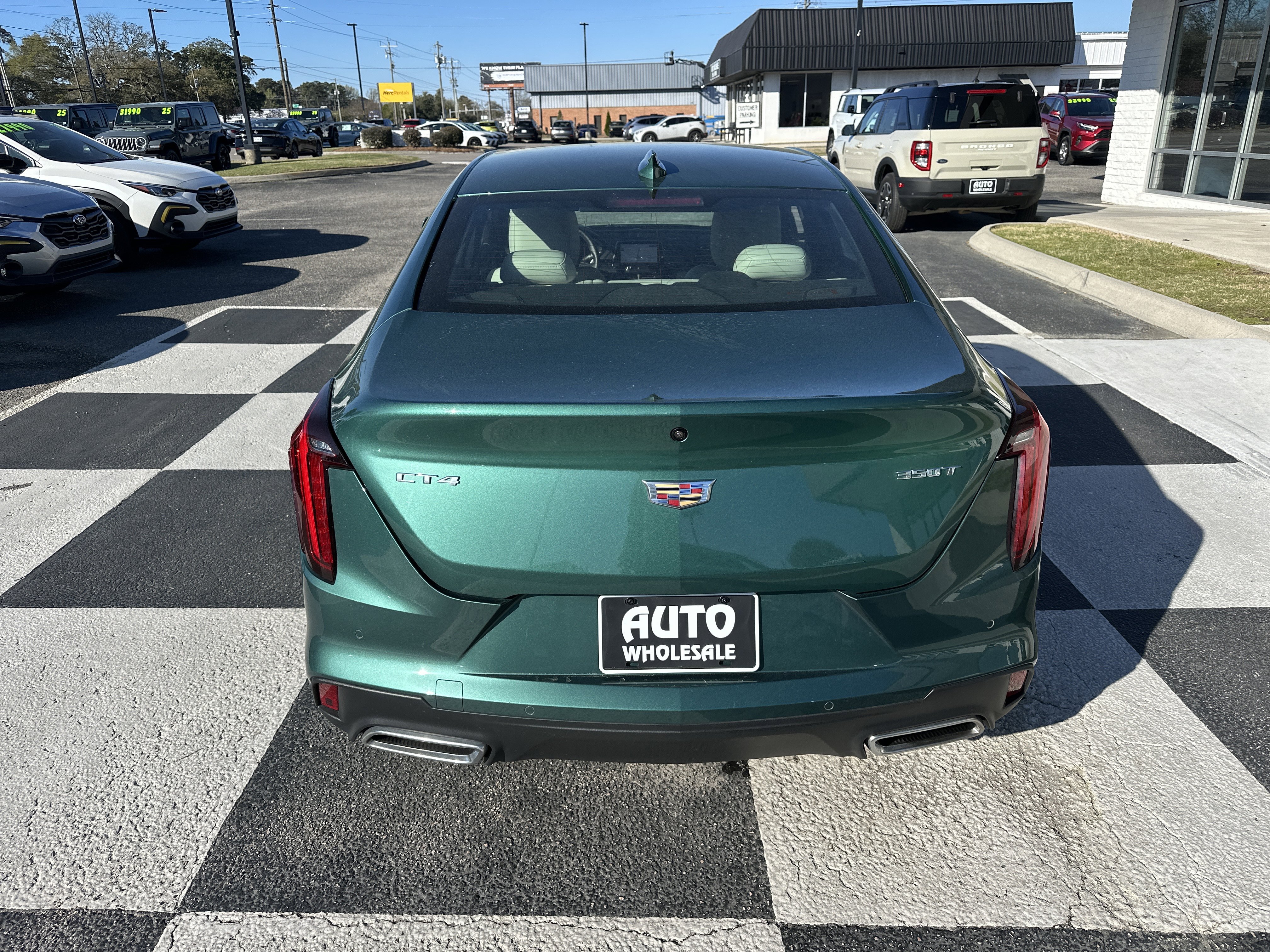 Used 2025 Cadillac CT4 Luxury image 4
