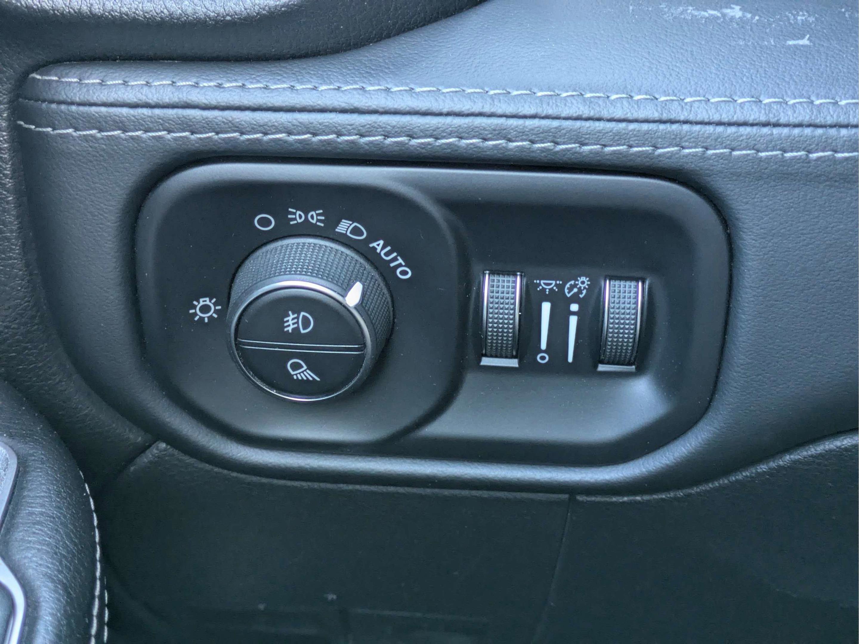 Used 2020 RAM 2500 Limited AWD/4WD image 24
