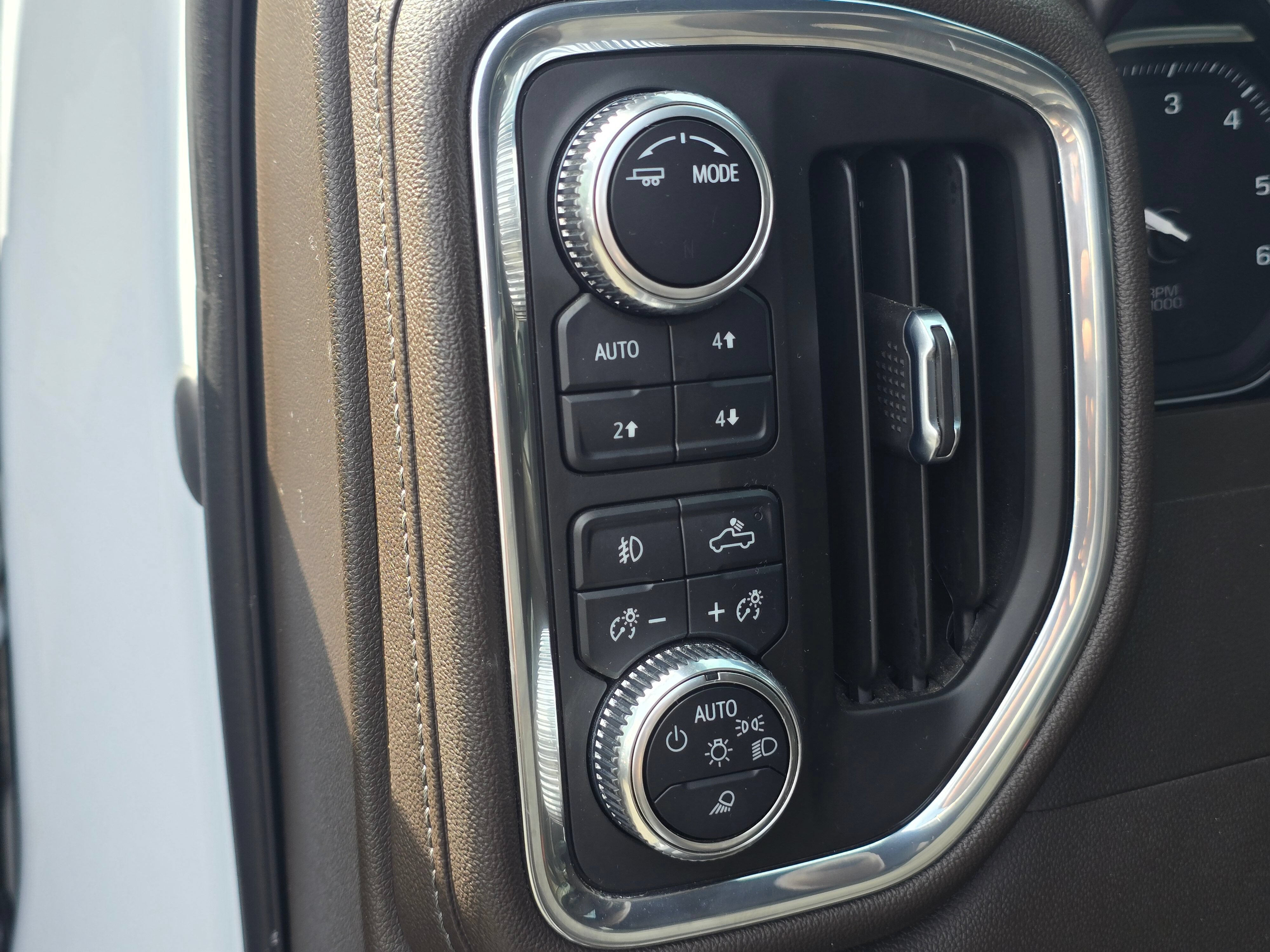 Used 2021 GMC Sierra 1500 Denali w/ Driver Alert Package II AWD/4WD image 25