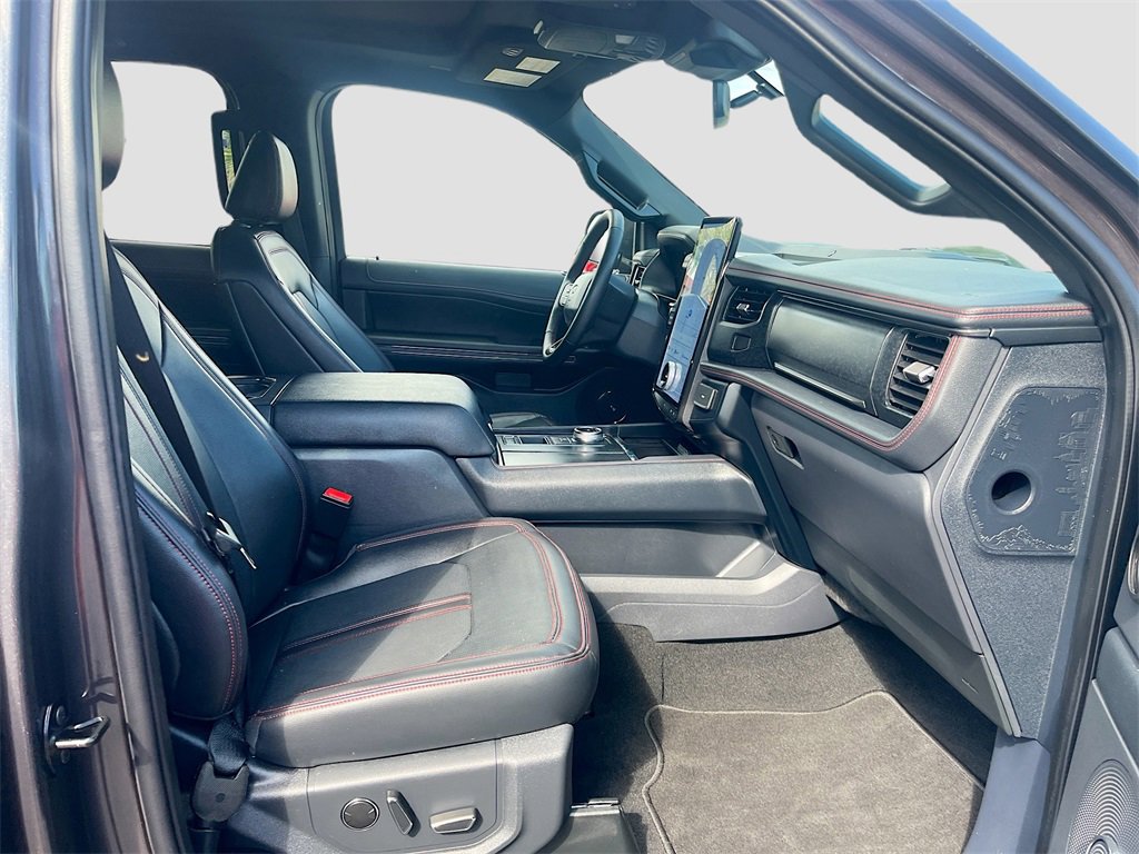 Used 2024 Ford Expedition Limited image 30